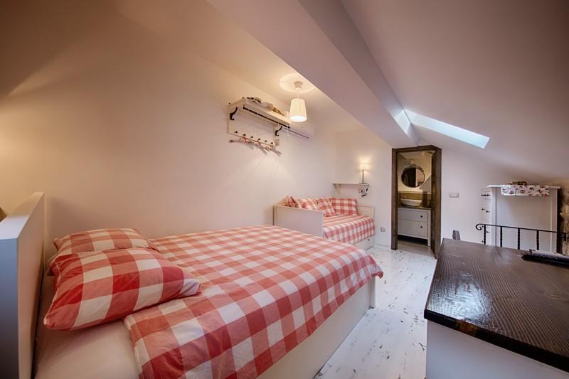 Riva Suite 2 Komiža Buitenkant foto